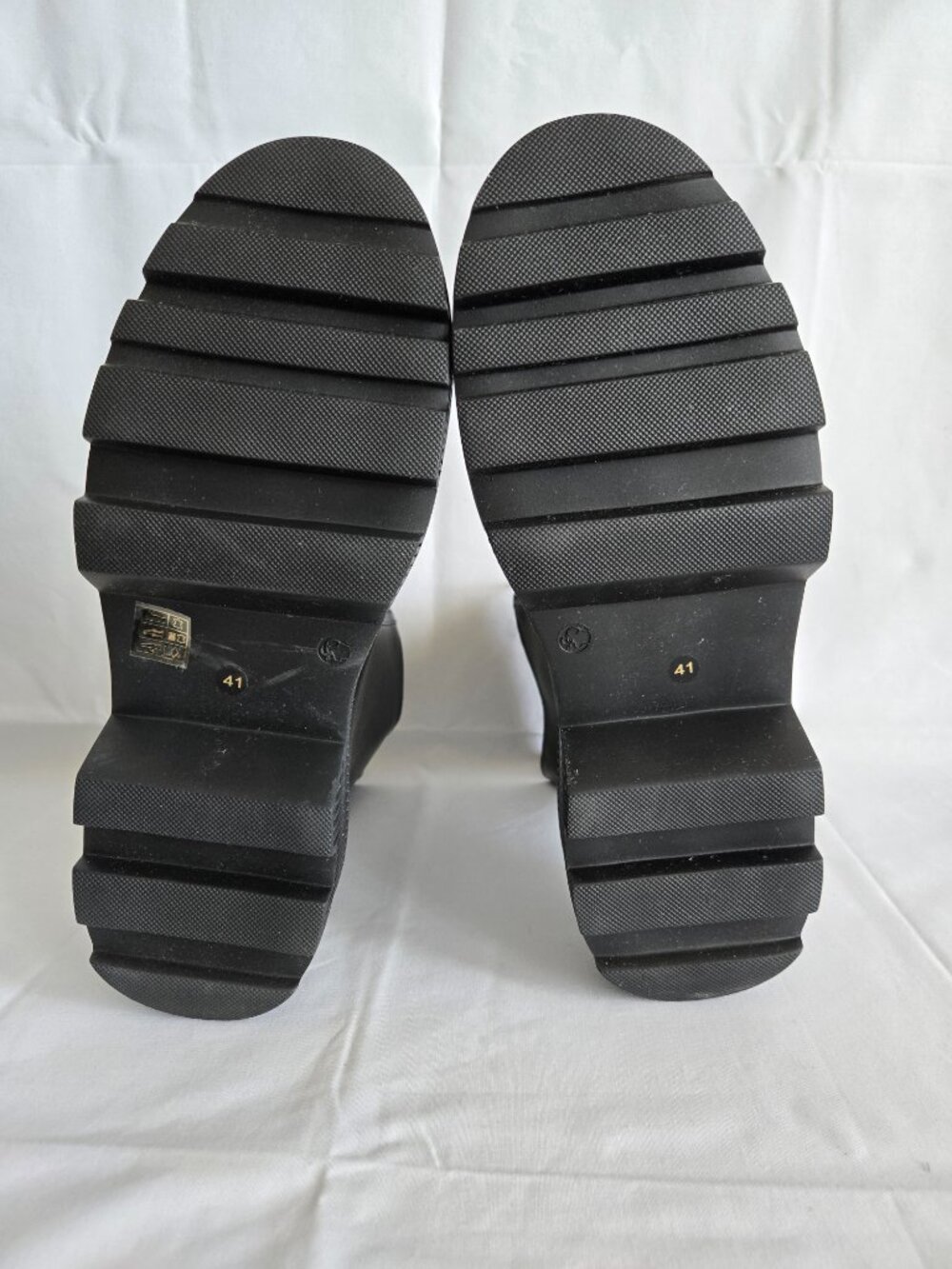 L'Intervalle Front-Zip Platform Lug Sole Boots | Size 10 - Picture 7 of 8